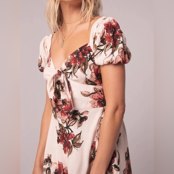 B-O-G Collection Ginger Beige Floral Tie Front Maxi Dress NWOT Large - Picture 3 of 5